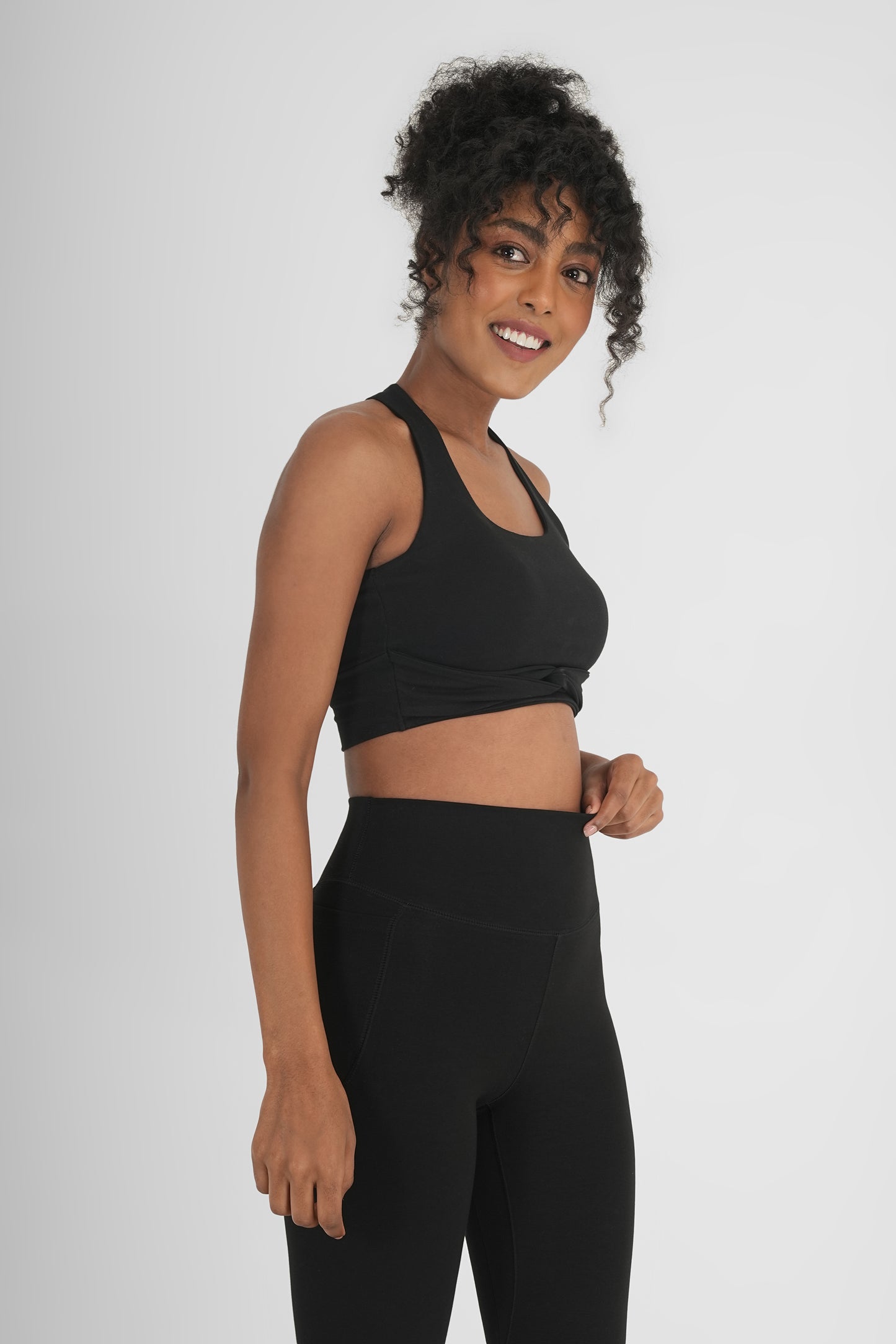 Ash Snug Fit Athletic Sports Bra Black