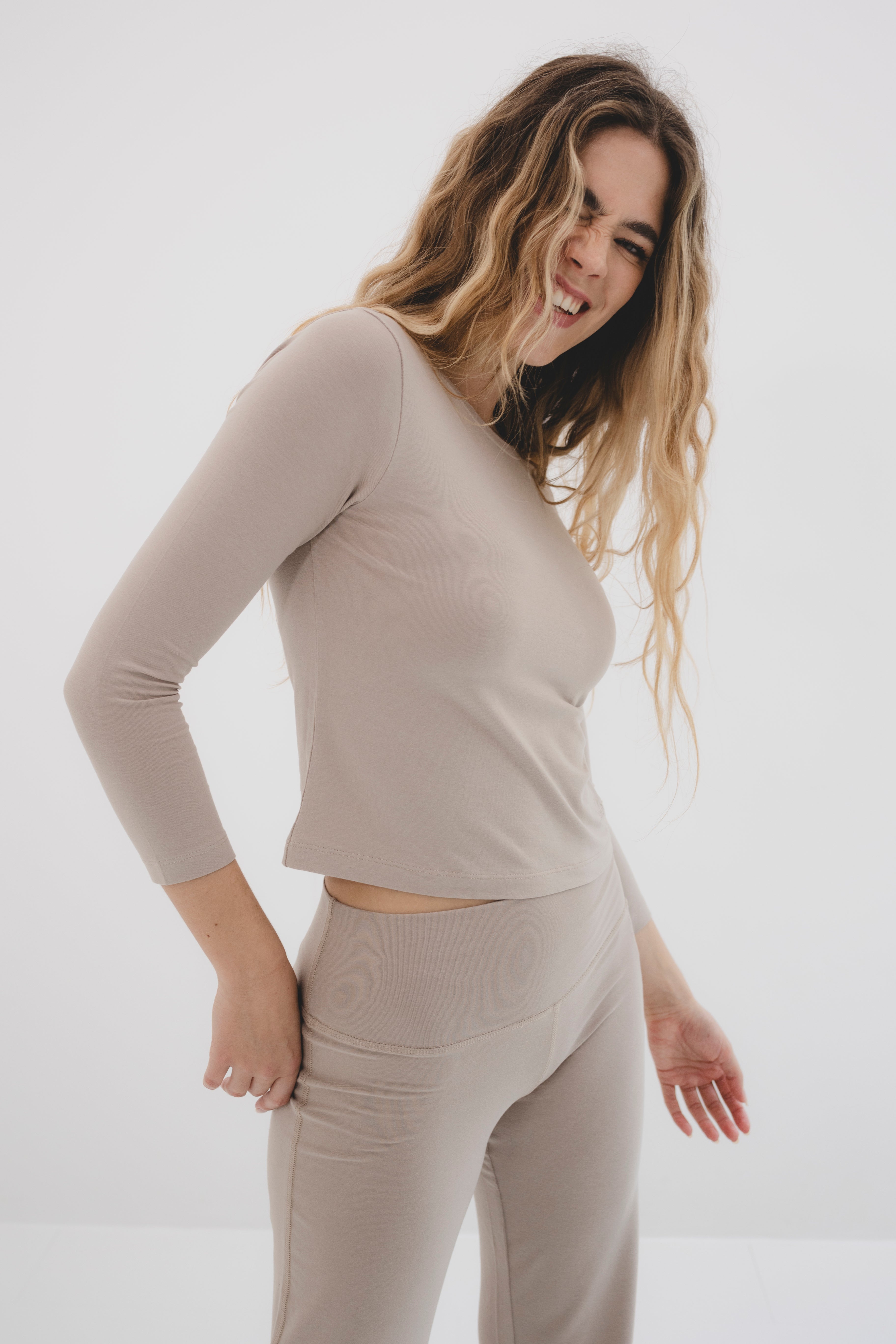 Hoch dehnbares, weiches Modal Yoga T-Shirt